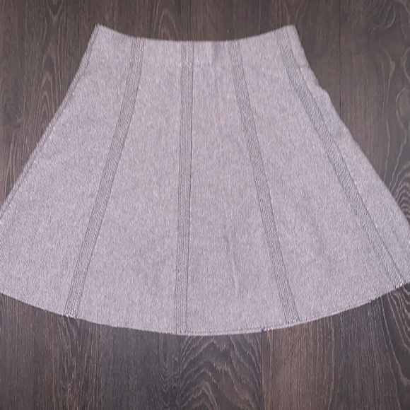 Grey skirt - Picture 9 of 16